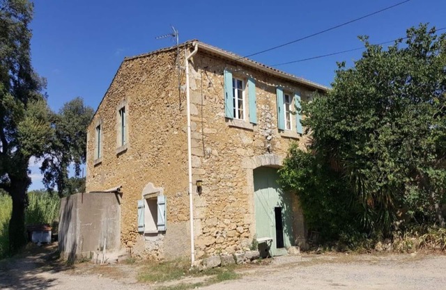 MAS indépendant au milieu des vignes à St Pons de Mauchiens à 10 km de Pézenas
