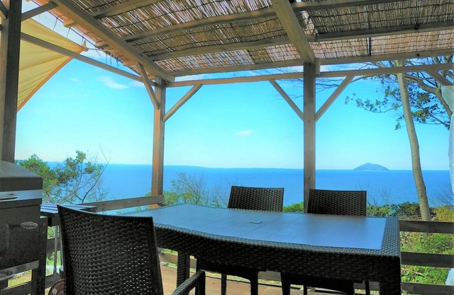 Independent private space site Enjoy charcoal BBQ while looking out at the sea Airconditioned ten / Itoshima Fukuoka