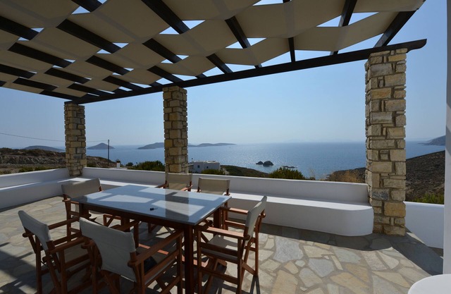 villa indépendante avec vue splendide et plage en contrebas