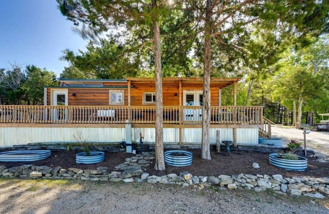 Indian Point Cabin 21 near SDC, Table Rock Lake & Branson