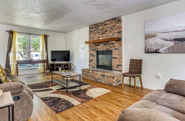 Indianapolis Home w/ Fire Pit & On-Site Fishing!