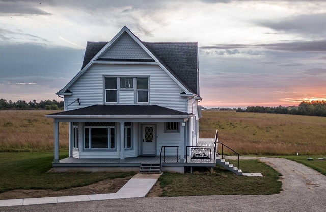 Indigo View a spacious country home on a paved road w/ game room & deck.