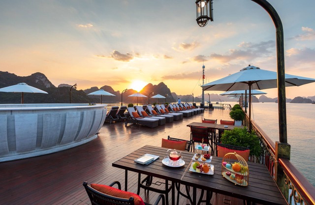Indochine Lan Ha Bay