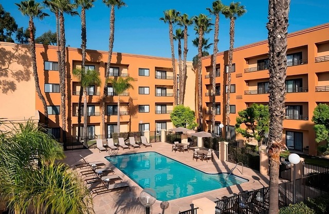 Indulge in Home-Like Comfort! 3 Convenient Units, Minutes From Redondo Beach