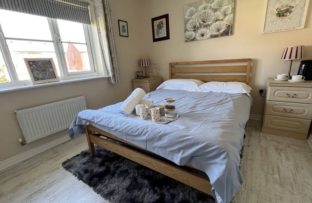 Infinity Guest House Wiltshire Crescent