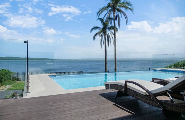 Panoramic Lakefront 6 BDRM Villa