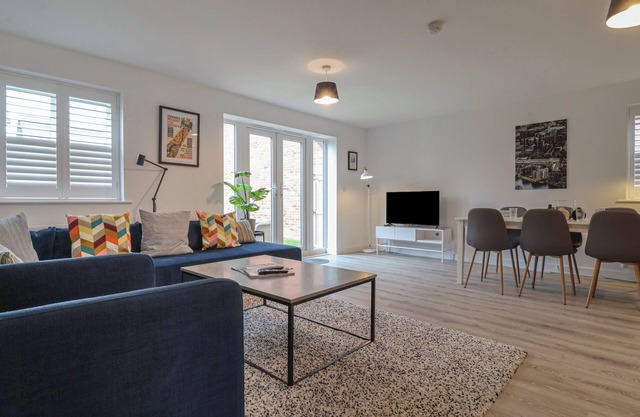 INISHNEE HOUSE, family friendly, with a garden in Shotley Gate