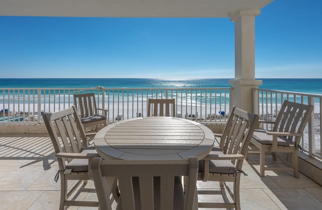 Inn at Crystal Beach 307 Luxury Beachfront Condo