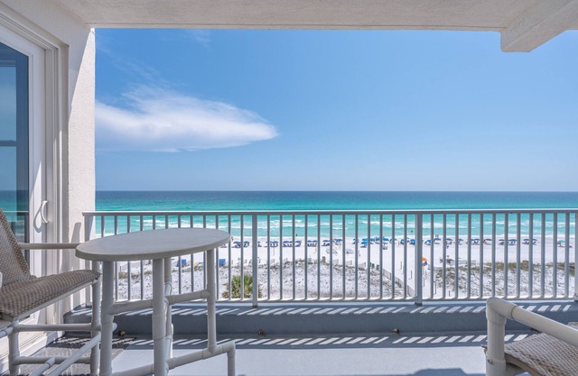 The Inn At Crystal Beach # 510a: 3 BR / 2 BA condo à Destin, 10 personnes