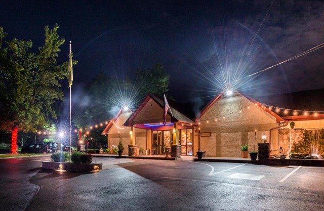 Inn of The Dove Romantic Luxury & Business Suites