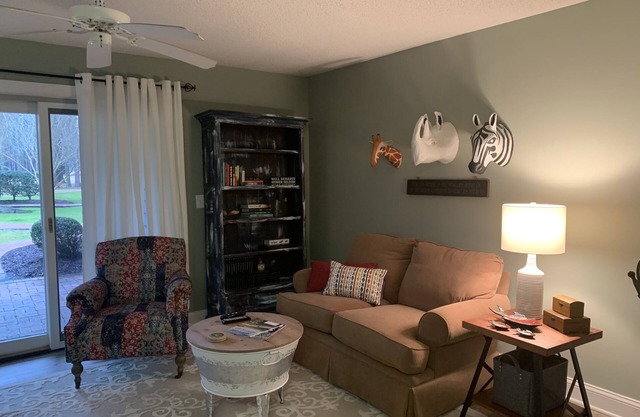 Inner Banks Condo With Golf Course and Marina Access