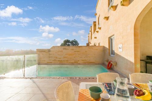 Inni Gozitan Farmhouse Private Pool- Happy Rentals
