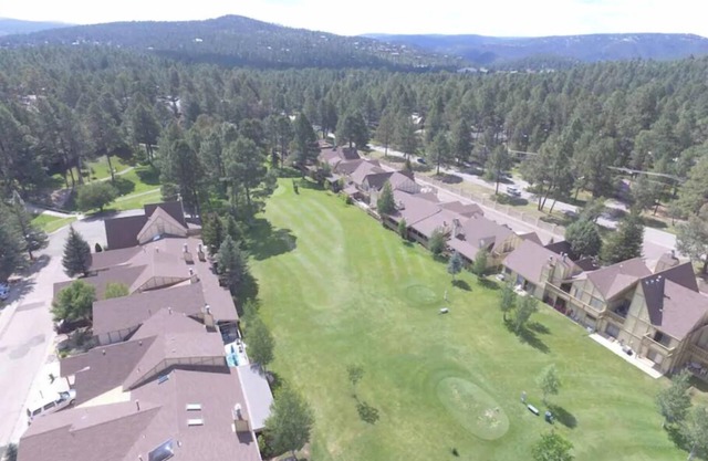 Innsbrook Village Country Club & Resort Condo 126B!