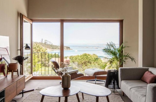Insua Beach House 3