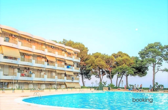 Internacional cambrils, climatizado y con piscina