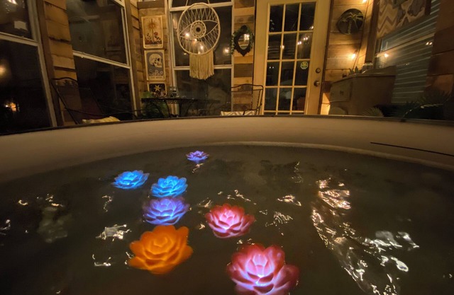 Intimacy Suite- AdultRoom-Spa House w/Hot Tub-420 Friendly-Hiking trails & more!