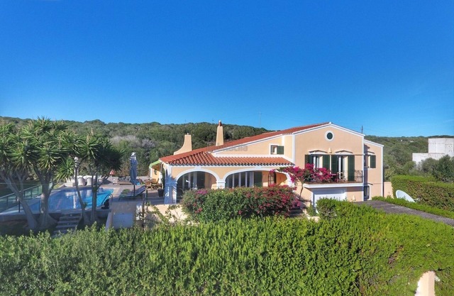 Villa de luxe intime à 5 minutes à pied de la plage au calme