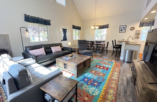 Inviting Family Retreat w/Hot Tub in Driggs