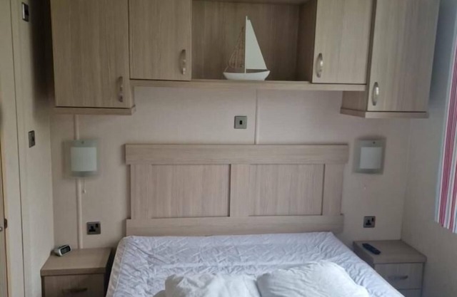 Inviting 2-Bed Caravan on Combe Haven Holiday Park