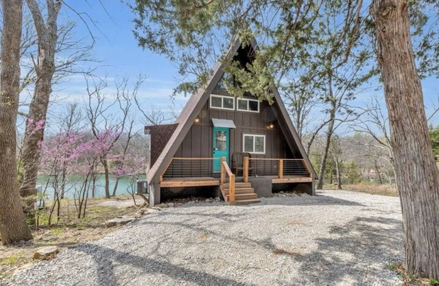 Inviting Lakefront A-Frame Cabin