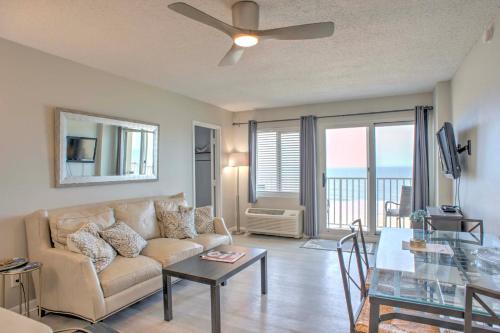 Inviting Virginia Beach Condo with Community Pool
