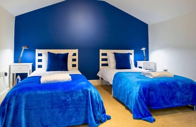 Ipswich City Centre Stay – 2BR 2BATH Flat for 6 Guests