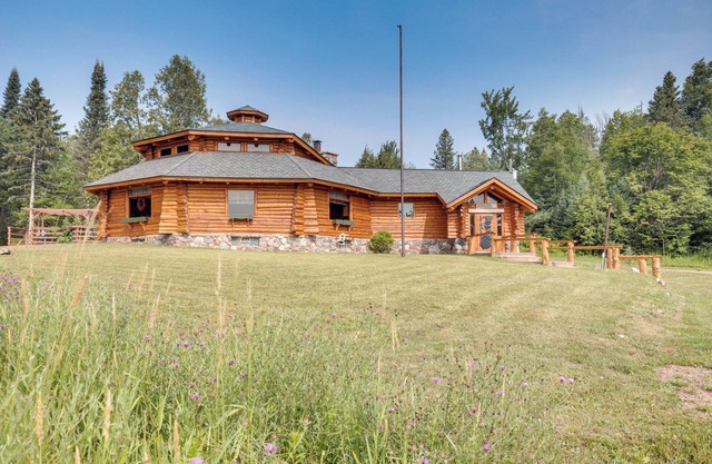 Ironwood 'Superior Home' ~ 4 Mi to Big Powderhorn!