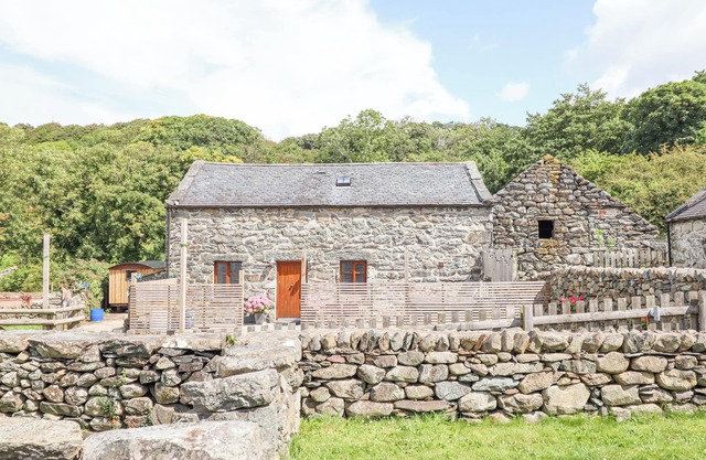 Isallt, LLANFAIR