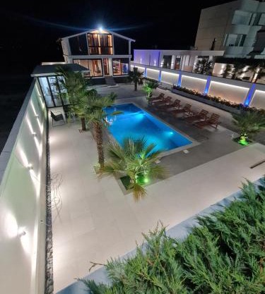 Isea Wood Villa