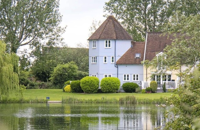Isis Lakes 99, Milford Lodge (P)