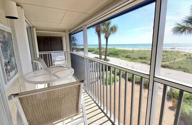 Island Beach Club 24 - Condo 2 Chambre / 1 salle de bain avant de Golfe, occupation maximale de 4 personnes.