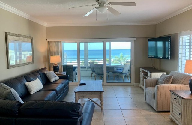 Island House Beach Resort 17S