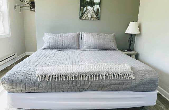 Island Motel Room w/ King Bed