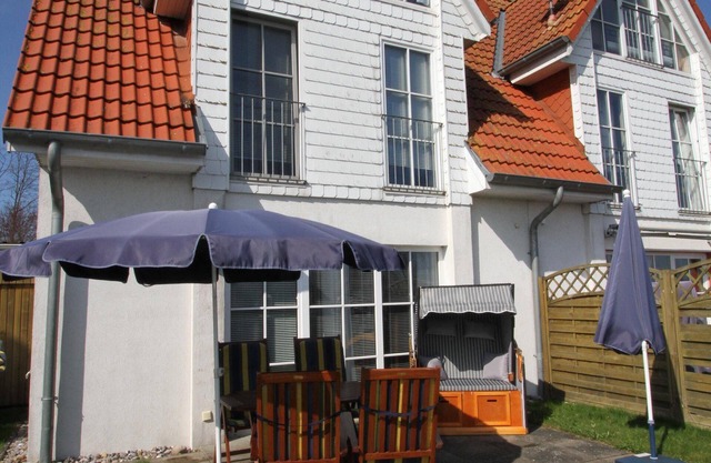 Island nest vacation apartment with terrace in Fehmarn-Vadersdorf