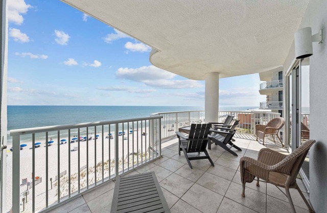 🌴Island Royale 606 | Beachfront Corner Unit w/ Heated Indoor + Outdoor Pools