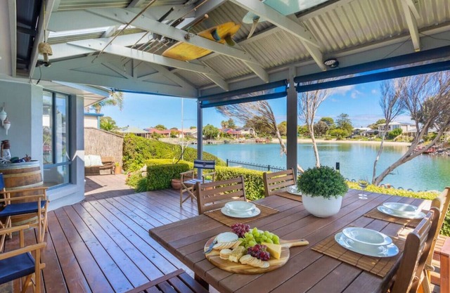 "Islander Escape" - Private Jetty - Kayaks - Family Friendly - Wifi