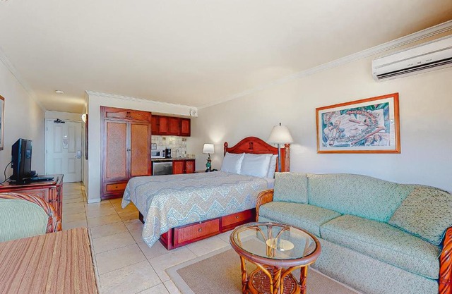 Islander on the Beach 304