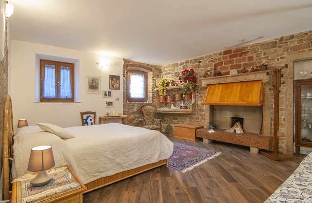 Villa Marte - newly renovated, with swimming pool and lake view