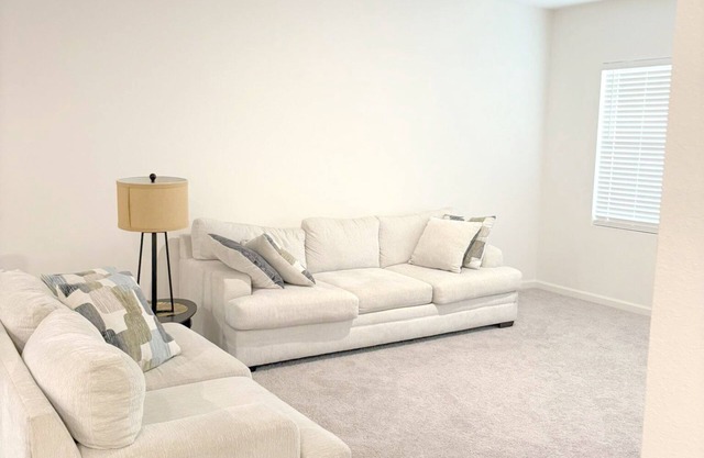 Luxury 3-Bed Room, 3-Bath Retreat