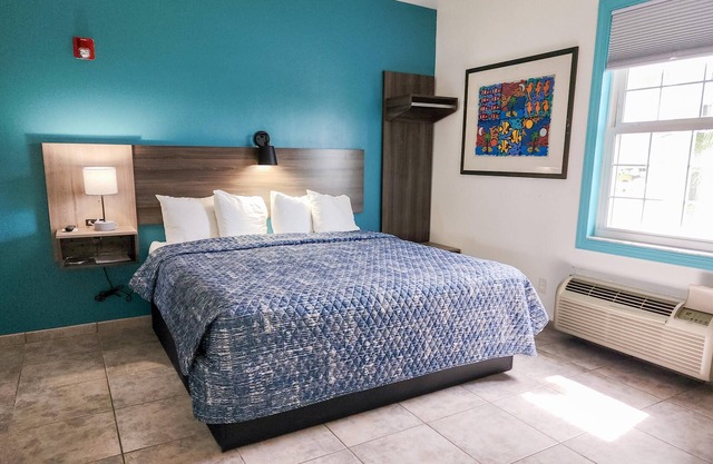 Ivey House Hotel Basic King Room