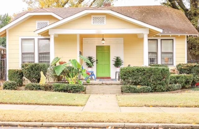 J Birds' Bungalow