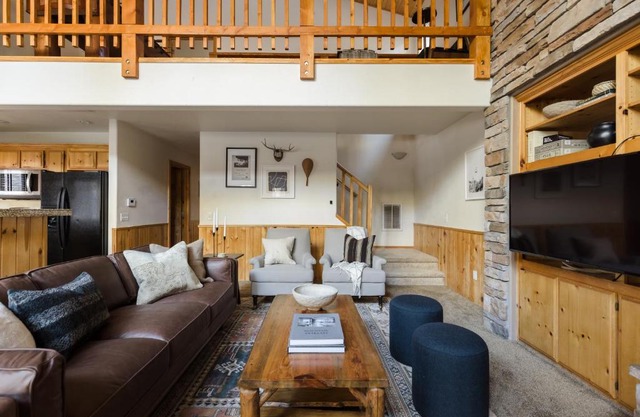 Jackhorn By AvantStay Spectacular Cozy Cabin w Hot Tub