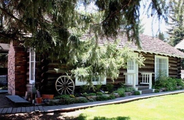 Jackson Hole Enchanted Cottage