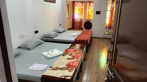 Jag Niwas Guest House & pure veg restaurant