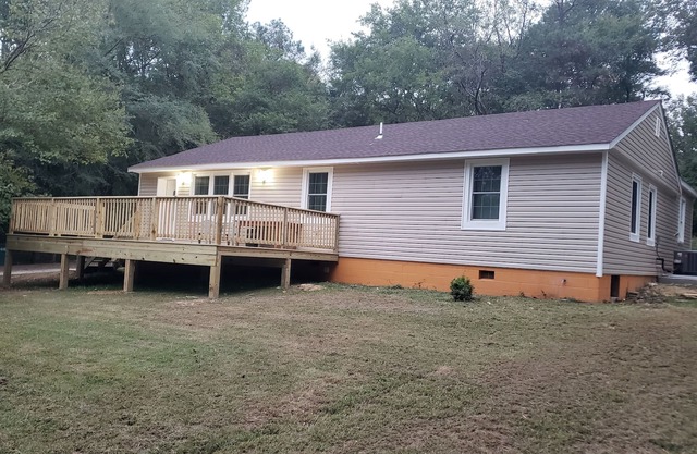 James River Airbnb River House