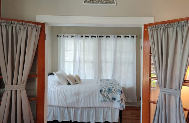 Jamestown in the Heart of Avondale close to downtown Jax