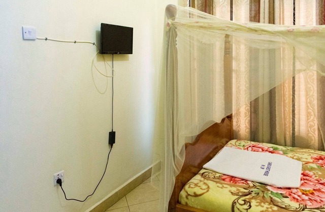 Japs Motel - Mbarara