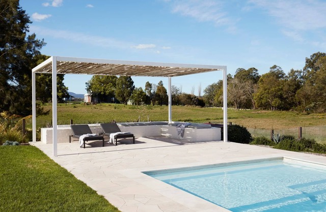 Jaspers Run by Contemporary Hotels