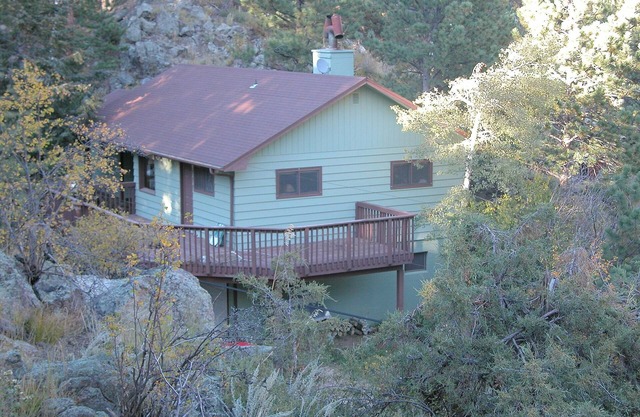Jay's Dream - 2 bedroom cabin - near Big Thomspon River Pet Friendly