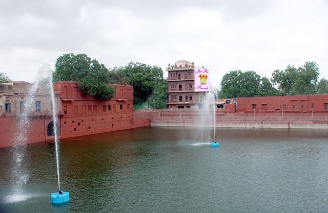 Jee Ri Haveli - Vue sur le lac Gulab Sagar et le Fort Mehrangarh ....
